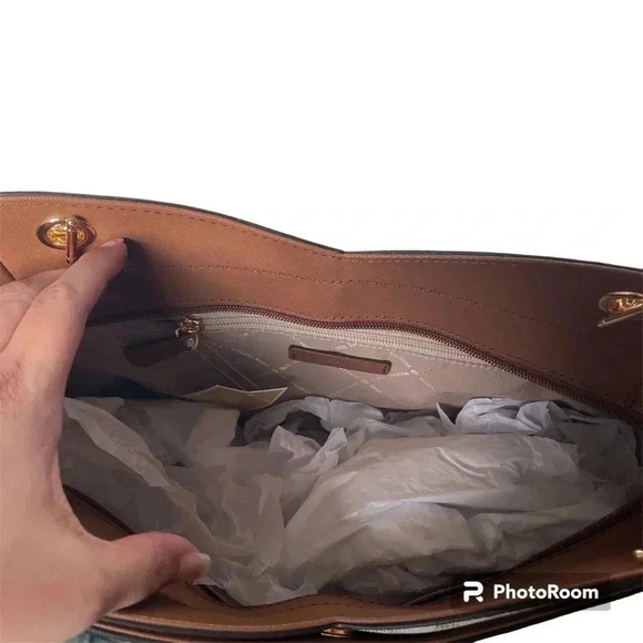 🔥 Michael‎ Kors Women Jet Set Travel Cross Chain Shoulder Tote Bag in Vanilla - Picture 7 of 11